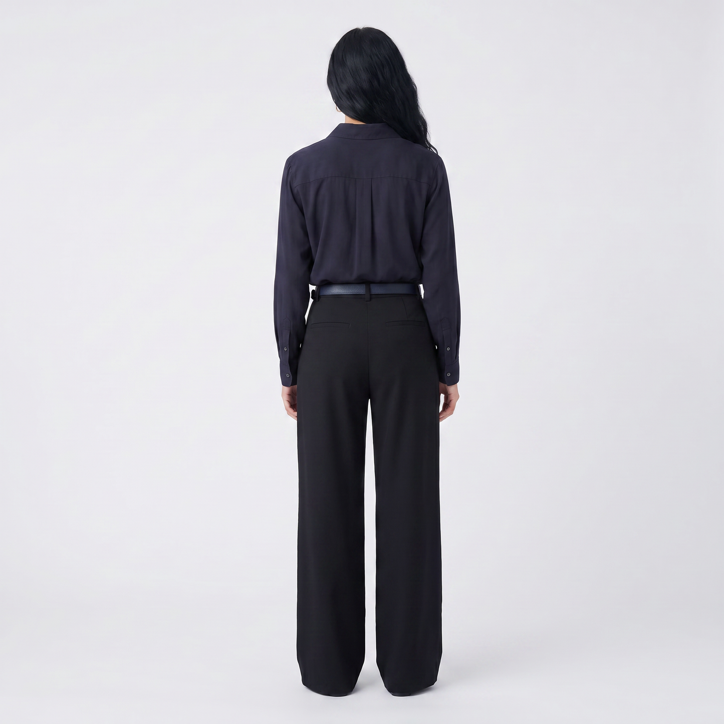 Chemise fluide et élégante Col ouvert Coupe féminine et confortable