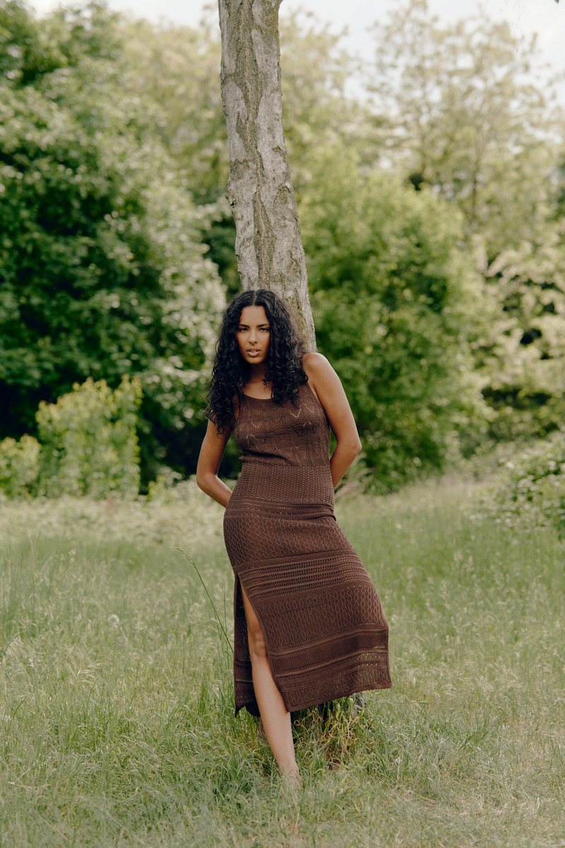 ROBE AVERY