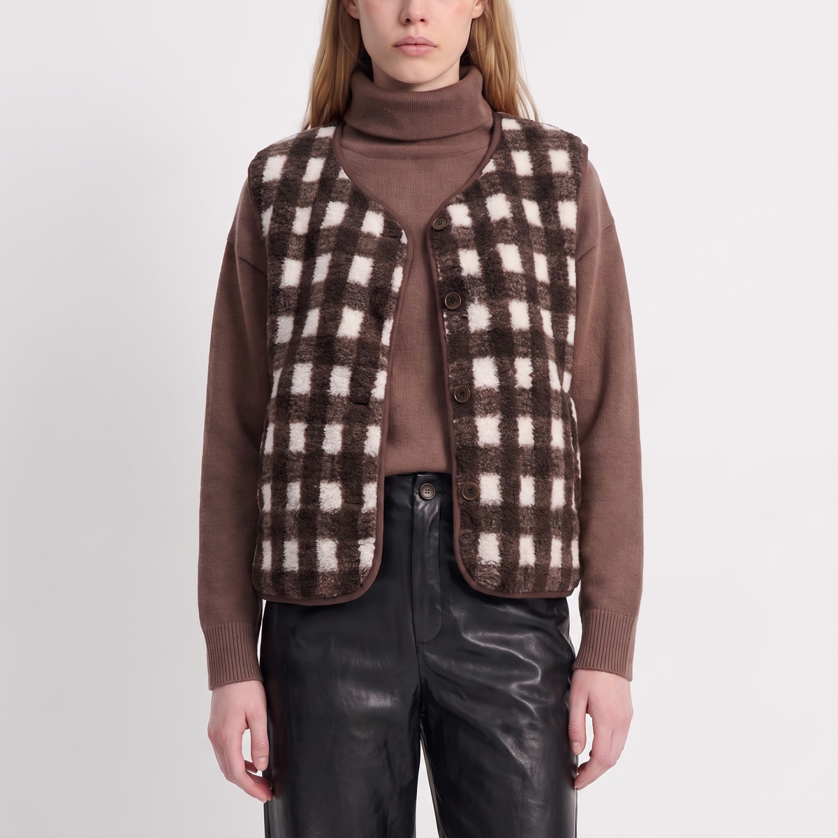 VESTE ISERIE