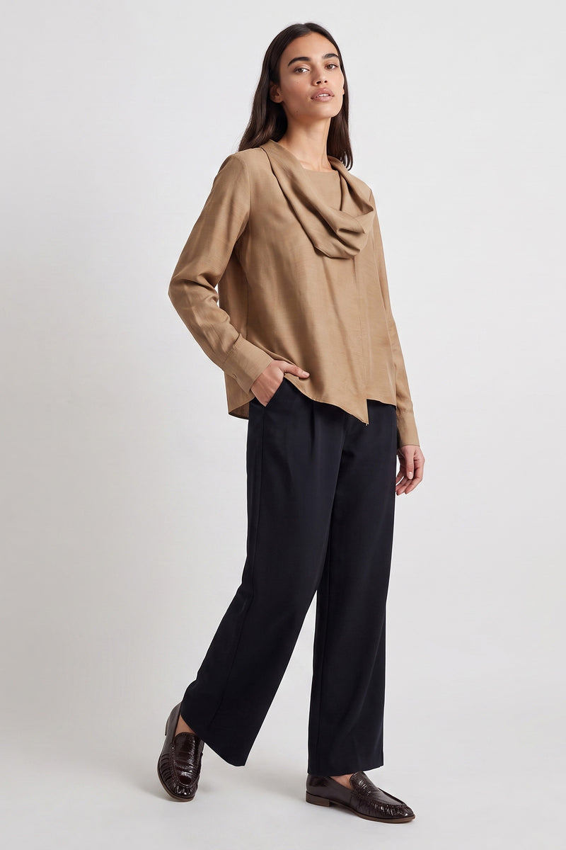 Blouse fluide Col drapé Coupe ample et féminine