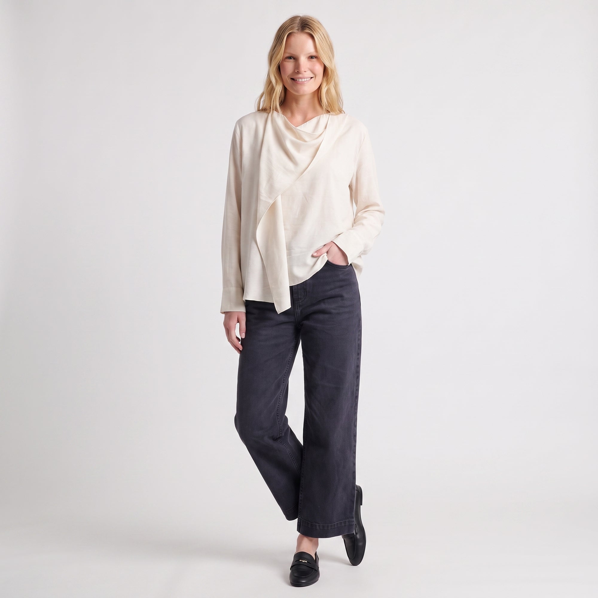 Blouse fluide Col drapé Coupe ample et féminine