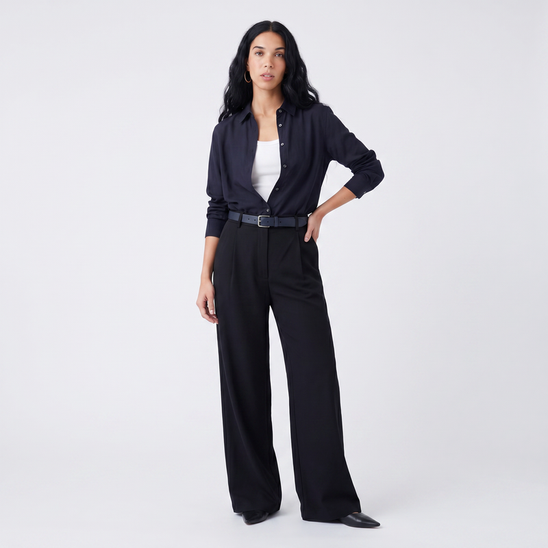 Chemise fluide et élégante Col ouvert Coupe féminine et confortable