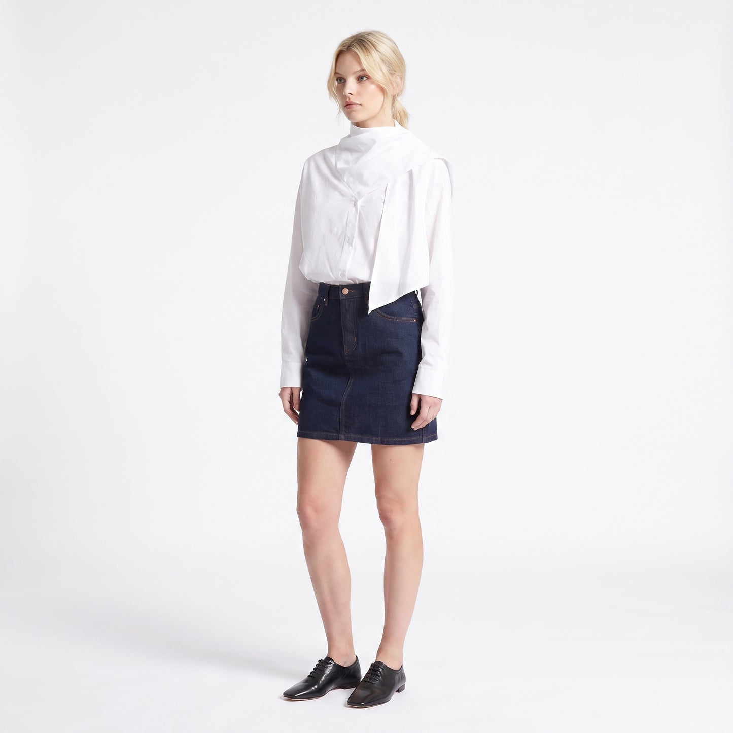 Chemise à lavallière Col à nouer Coupe épurée et intemporelle
