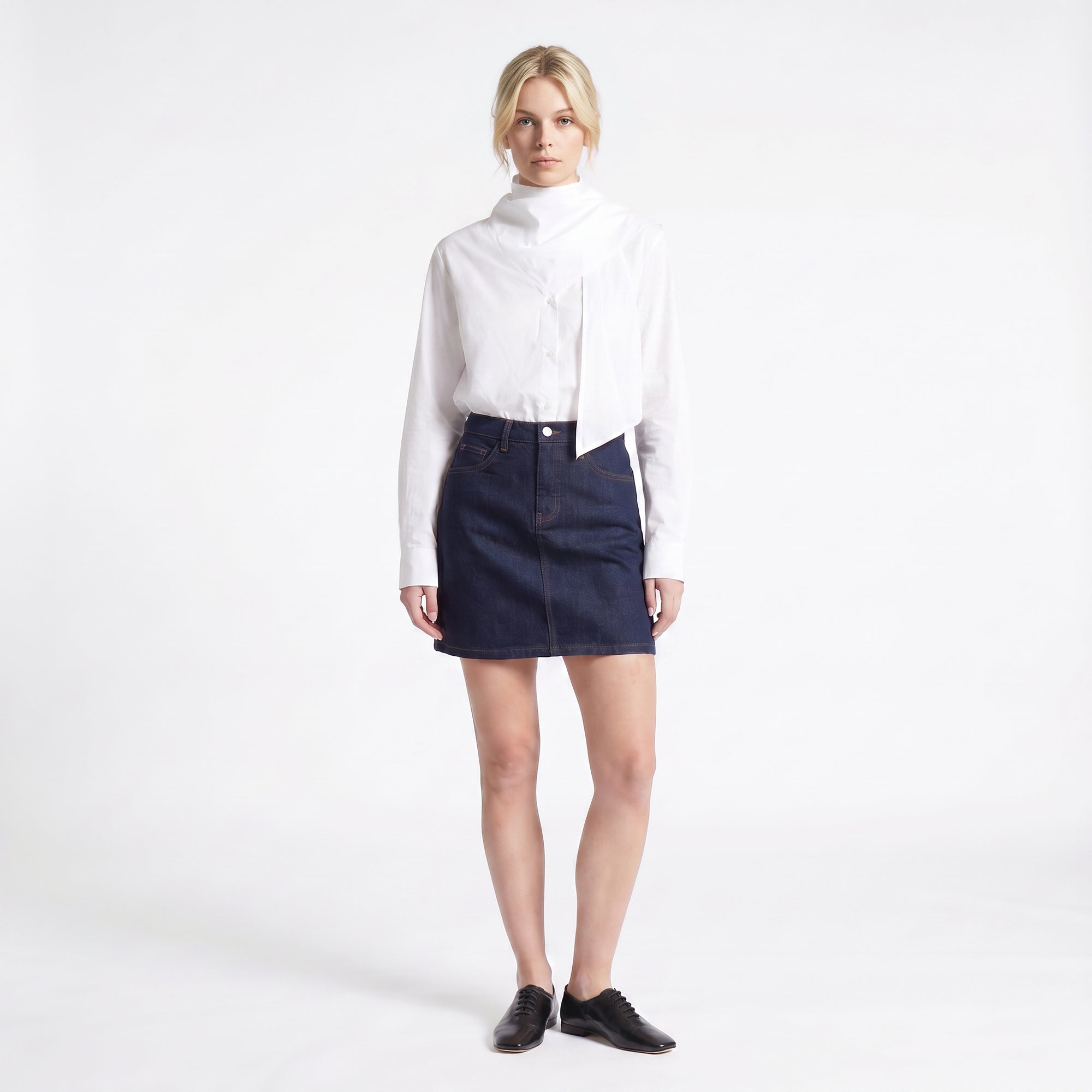 Chemise à lavallière Col à nouer Coupe épurée et intemporelle