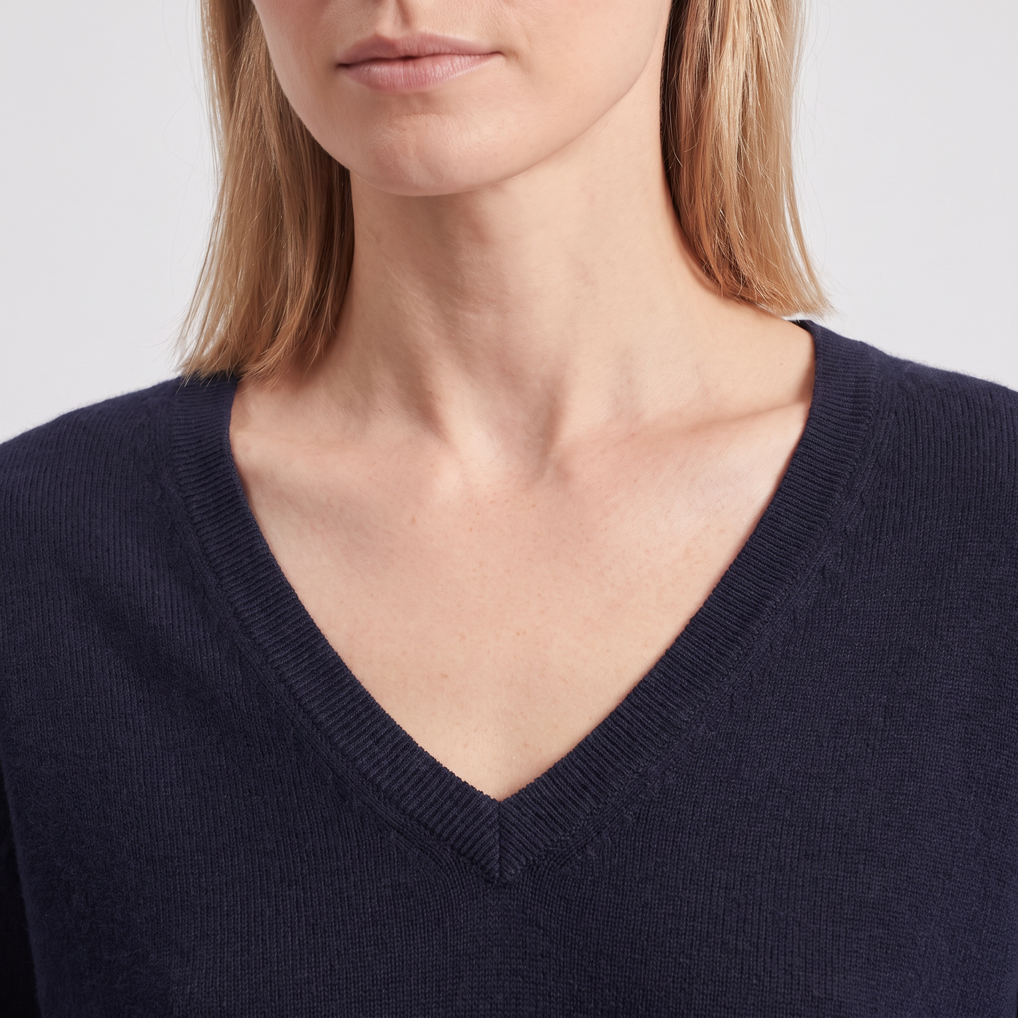 Pull en maille fine col V