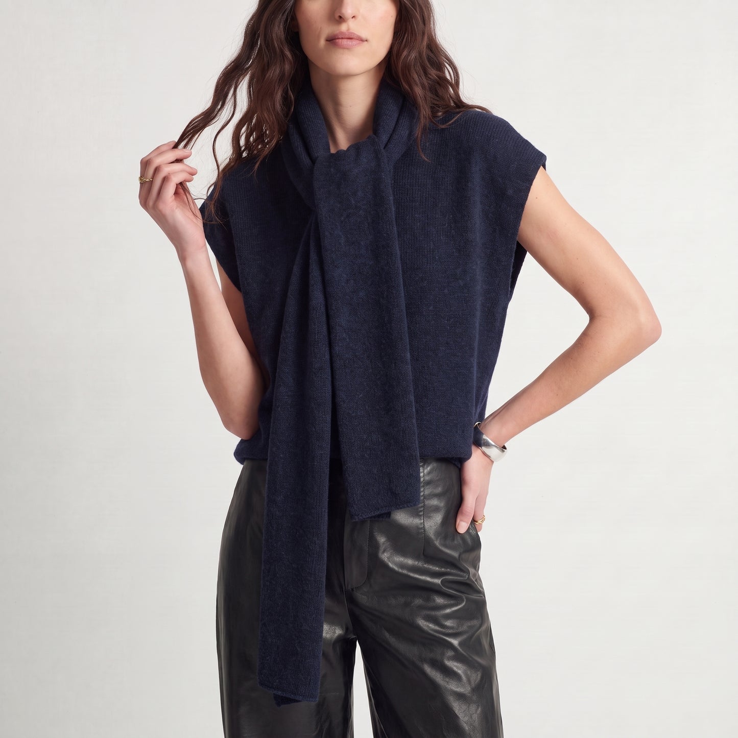 Pull sans manches Col lavallière