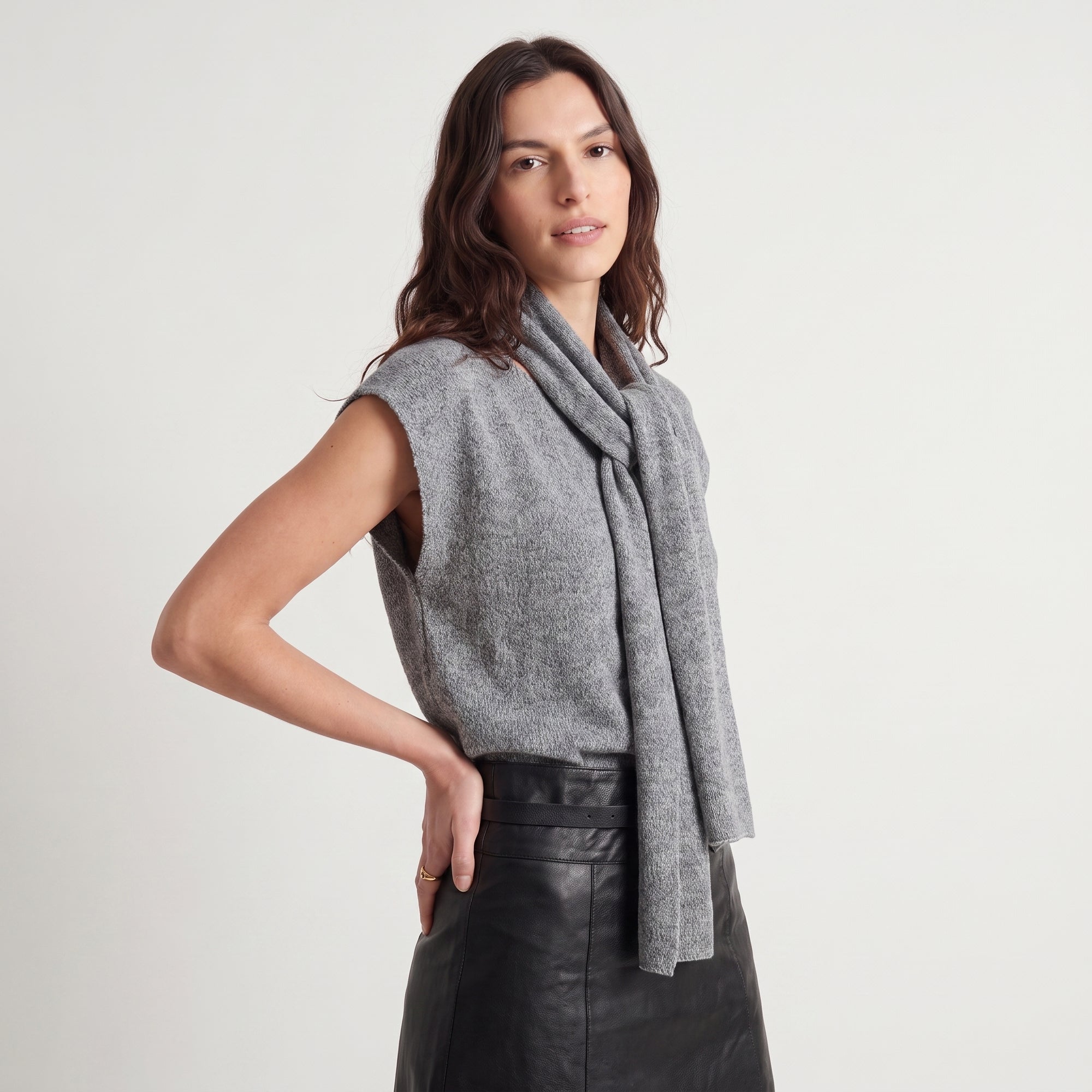 Pull sans manches Col lavallière