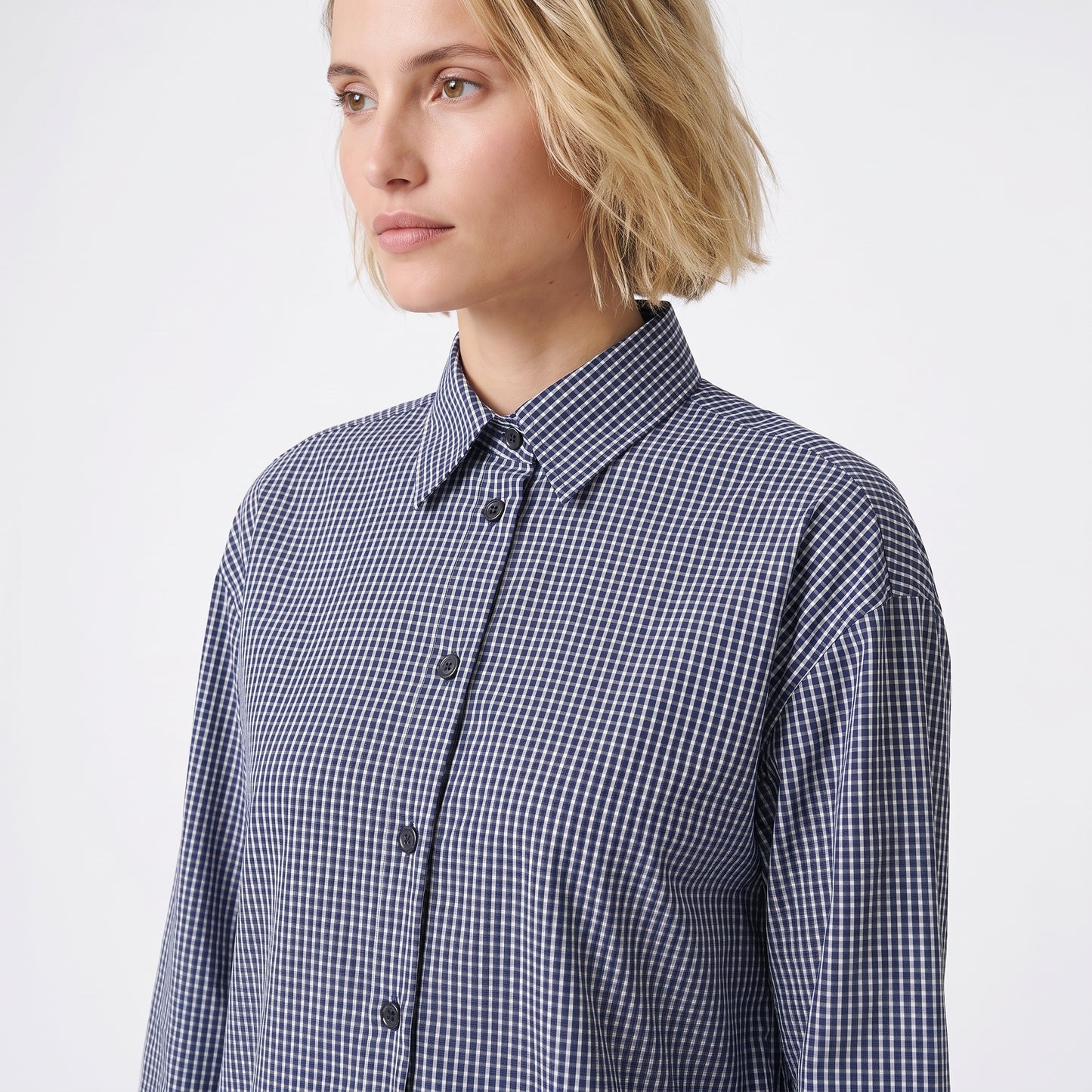Robe courte sport-chic Col montant zippé Taille marquée par un lien de serrage