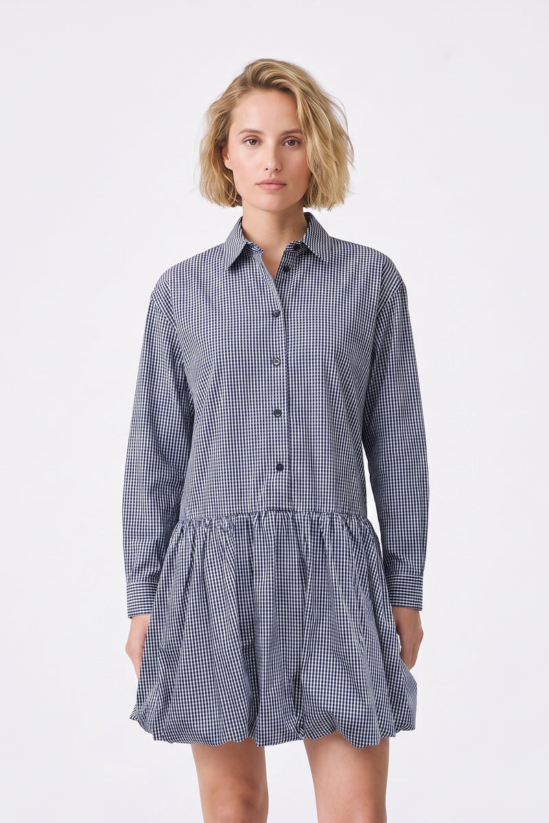 Robe courte sport-chic Col montant zippé Taille marquée par un lien de serrage